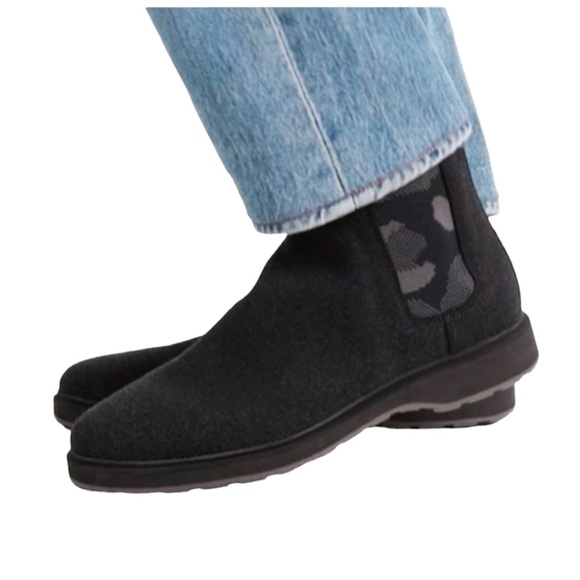 NWOT Rothy's The Merino Chelsea Boot, Granite Black With Camouflage Size 8 (Men) - Picture 9 of 14
